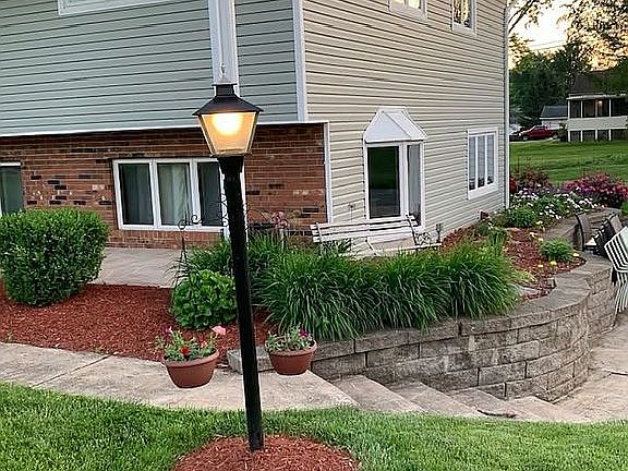 4th image of 70 Ruth Ann Dr
