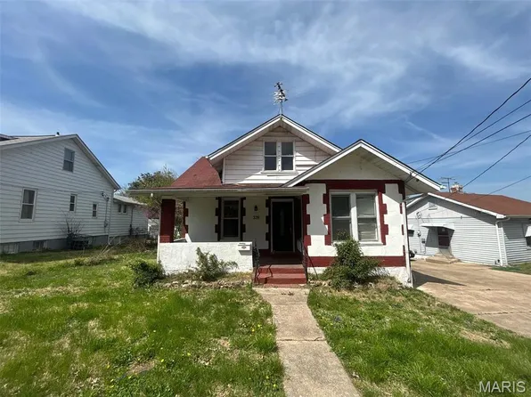 339 Midridge Dr, Saint Louis, MO 63137
