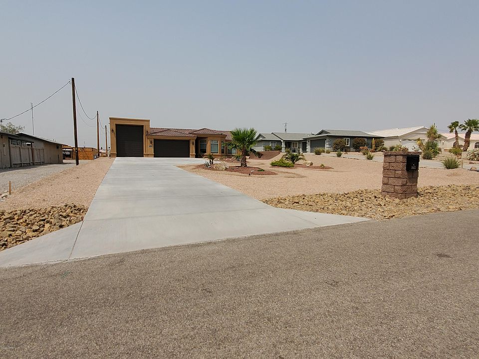 1st image of 1665 Emerald Dr