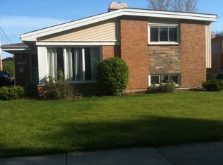 10837 Windsor Dr, Westchester, IL