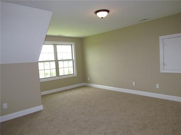 2nd image of 1008 Crowell Dr