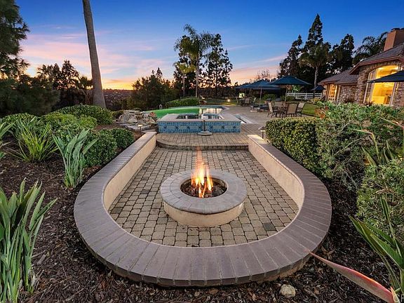 3rd image of 3303 Lilac Smt