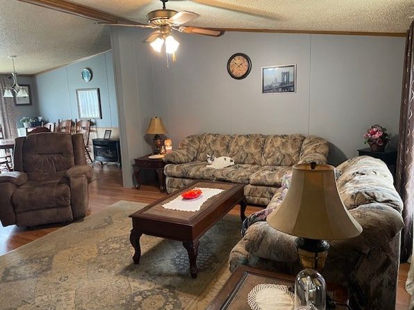 26714 Palmer Rd, Springboro, PA 16435