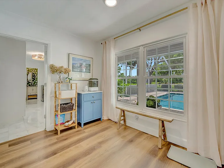 3173 Espanola Dr — Photo 17
