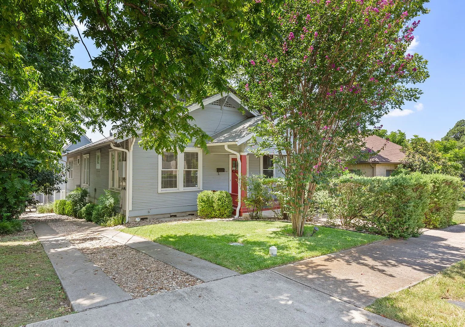 811 W. 30th Street — Photo 4