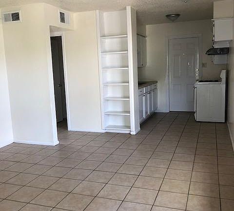 4th image of 810 Hazelton St APT A