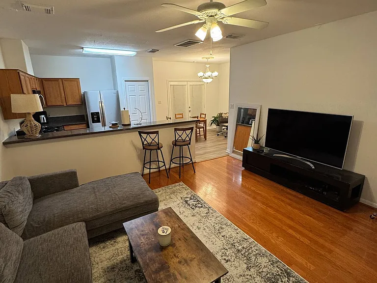 2232 Naomi St — Photo 10