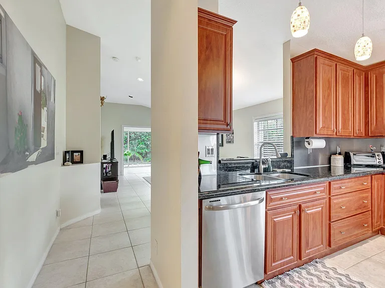 14211 W La Sedona Cir — Photo 8