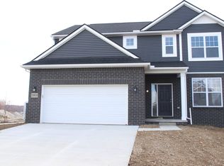 20816 Gidran Dr, South Lyon, MI 48178