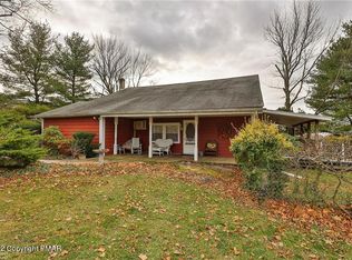 258 Oak St, Wind Gap, PA 18091