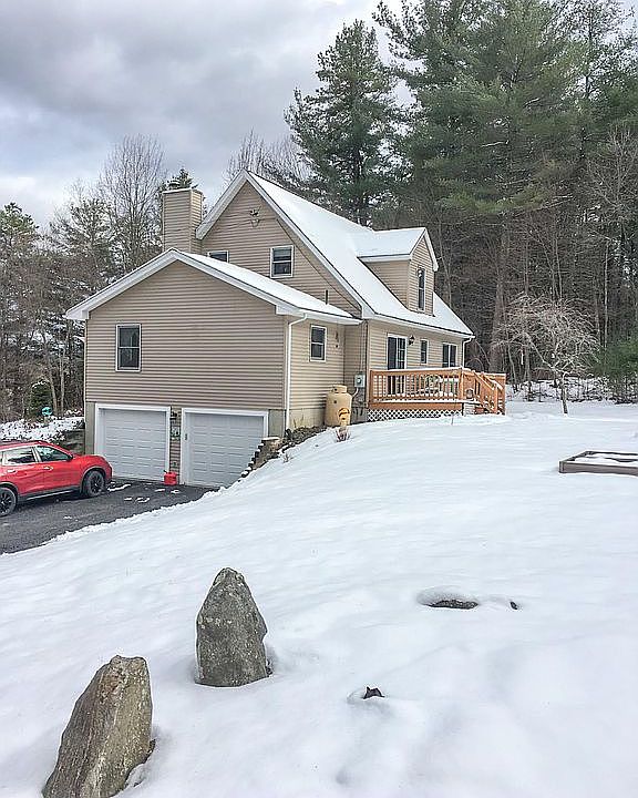2nd image of 22 Greenwich Plains Rd