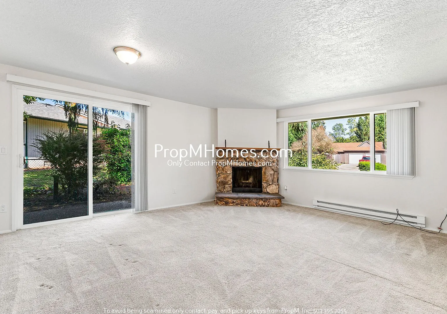 Updated Two Bedroom Duplex in Newberg! — Photo 4