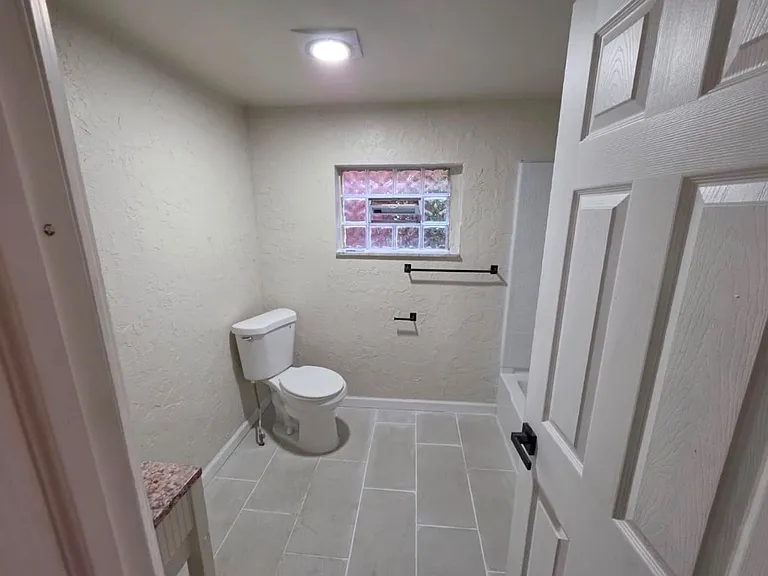 427 Oak Aly — Photo 10