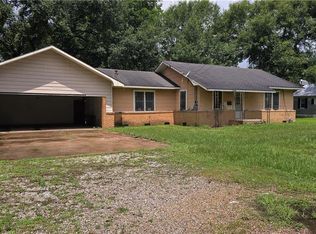 221 College Rd, Eunice, LA 70535