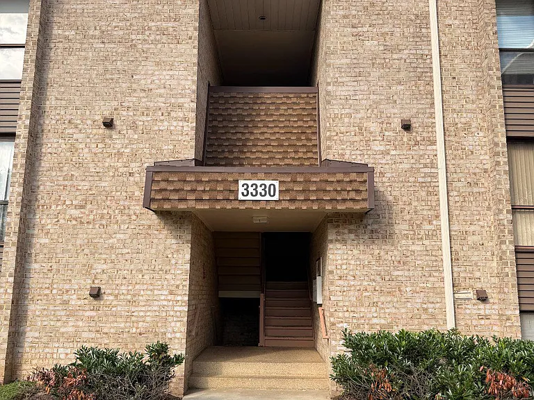 3330 Huntley Square Dr #T1 — Photo 1