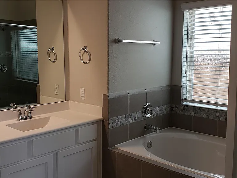 12026 Lagarda Ct — Photo 12