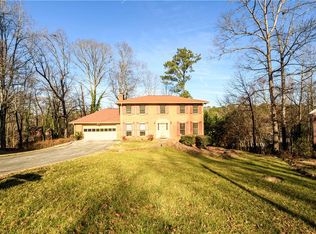 798 Oakview Ct NW, Lilburn, GA 30047