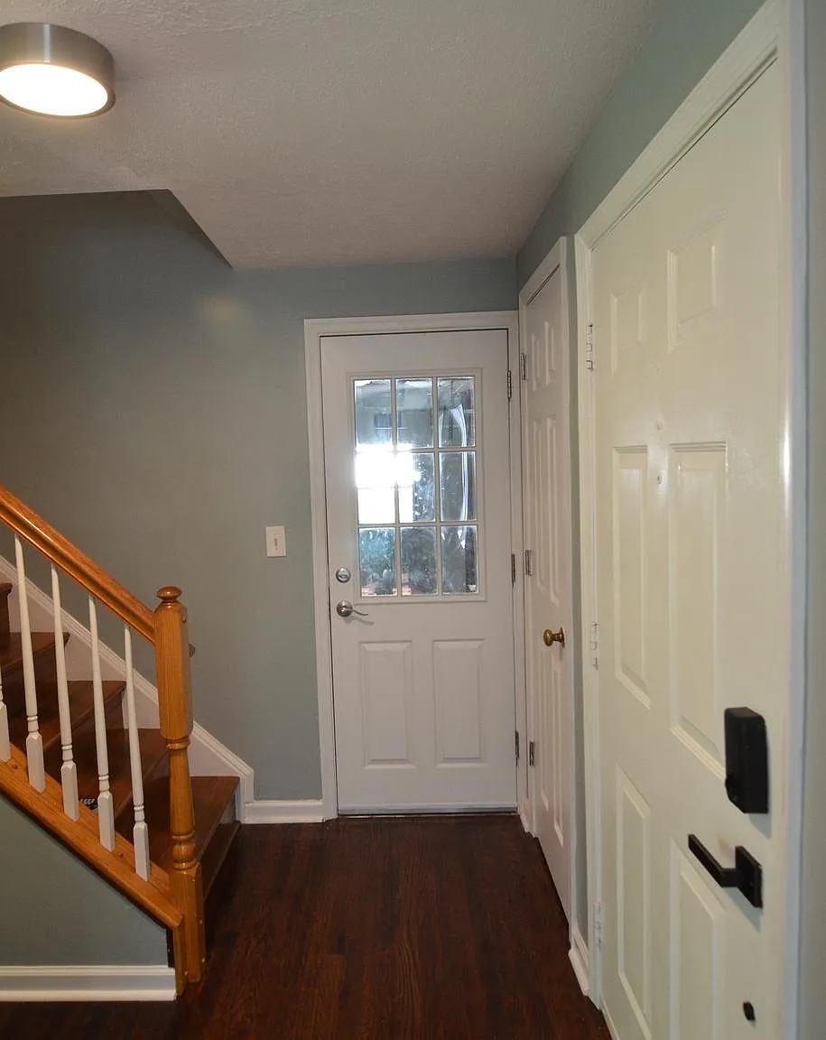 6 bed, 3.5 bath, 2538 sqft, $3,500 — Photo 2