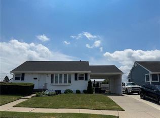 1533 Greenview Dr, Bethlehem, PA