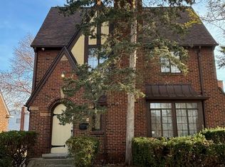 21440 Lathrup St, Southfield, MI 48075