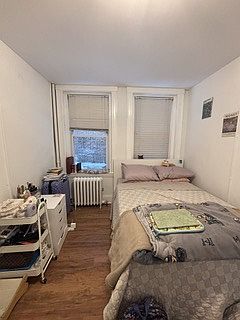 5th image of 220 Hanover St APT 3