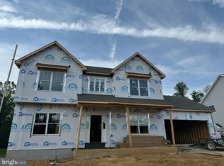 225 Westgate Dr, Mount Holly Springs, PA 17065