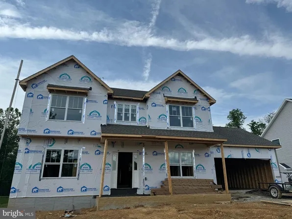 225 Westgate Dr, Mount Holly Springs, PA 17065