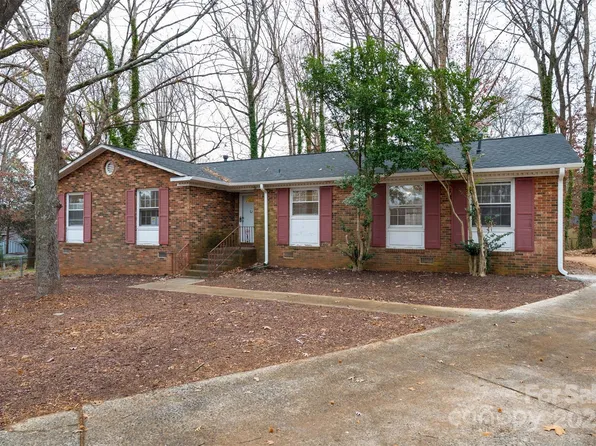 3100 Glenelm Ct, Charlotte, NC 28212