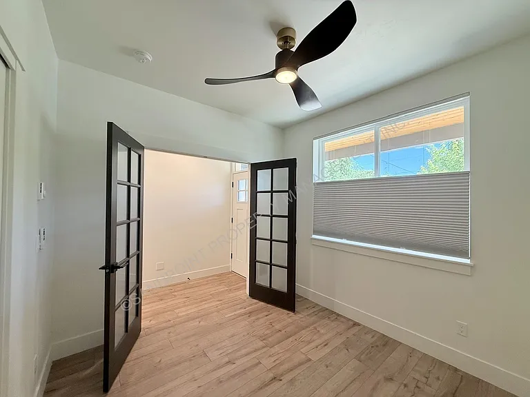655 Oak Ave — Photo 21