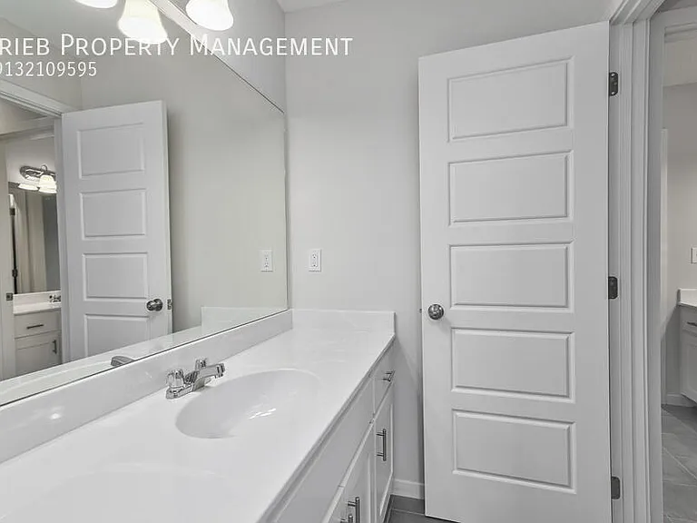 2677 W Dartmouth St — Photo 36
