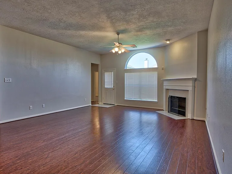 6715 Village Bridge Dr — Photo 6