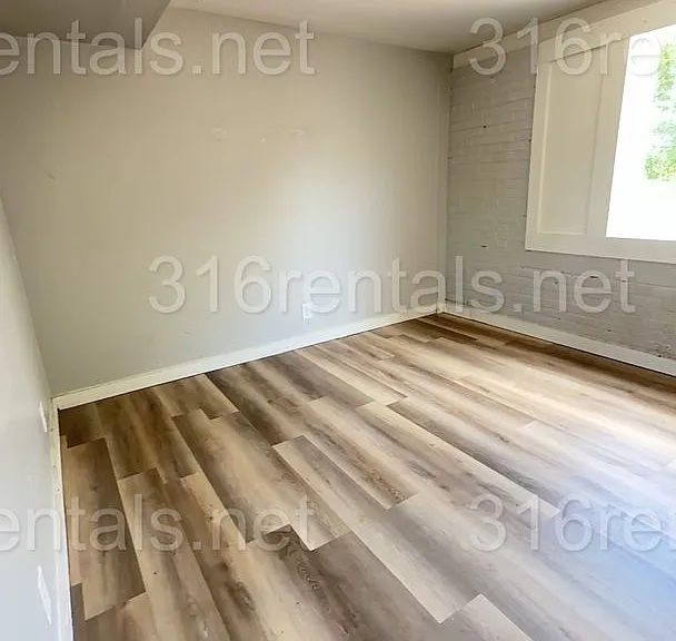 Forest Park Apartments — Photo 10