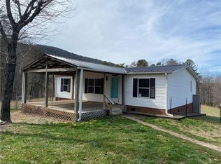 332 Hanging Rock Forest Rd, Danbury, NC 27016