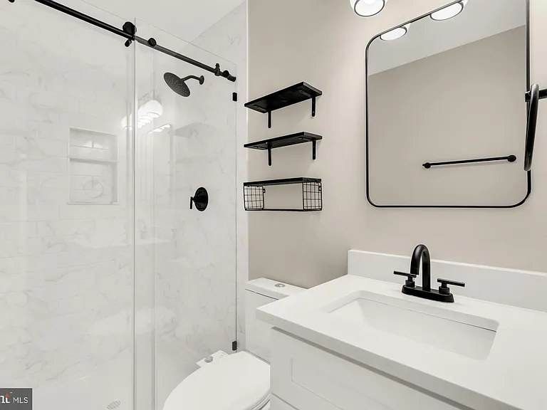 2810 Cambridge Dr — Photo 15
