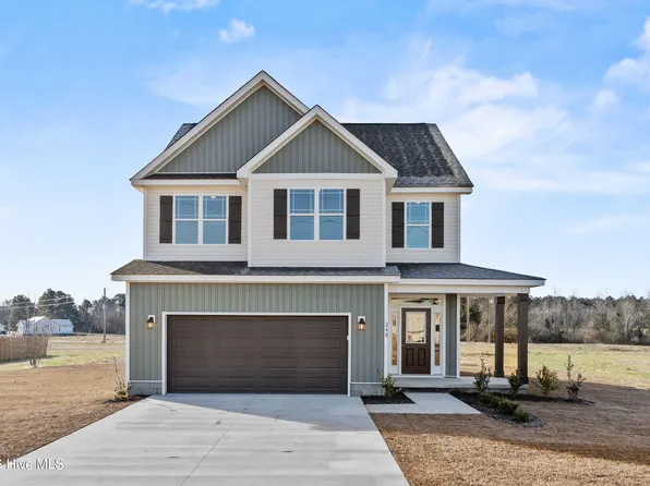 240 Deer Haven Drive, Richlands, NC 28574