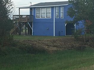 1028 East Rd, Crystal Beach, TX 77650