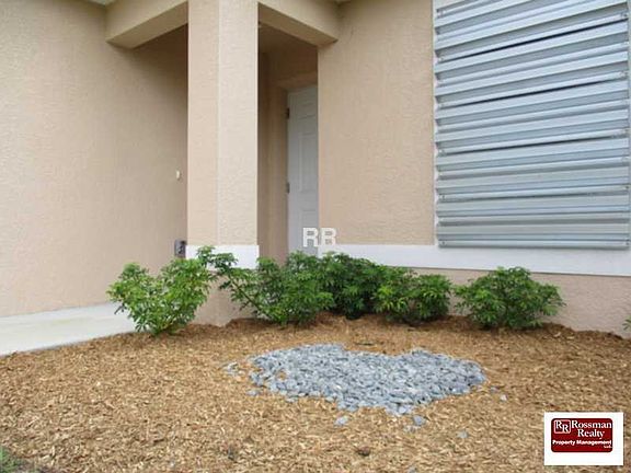 2nd image of 113 SE 23rd Pl