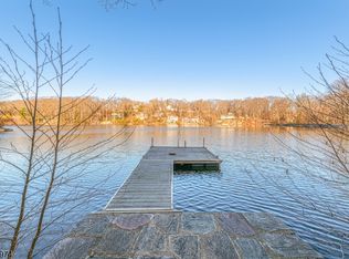 361 E Lakeshore Dr, Vernon Twp., NJ 07422