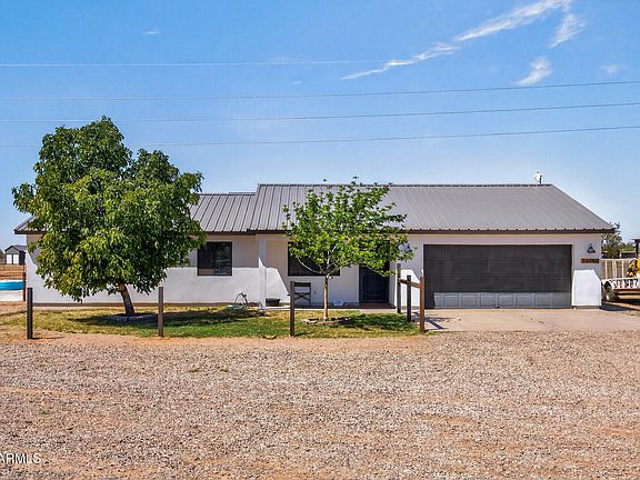 2nd image of 33250 N BRINLEE Lane