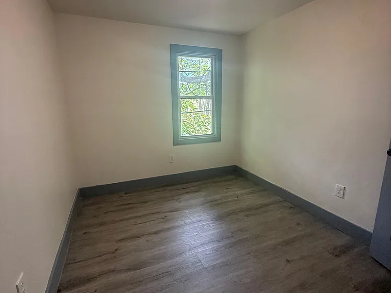 655 S 11th St #2F — Photo 6