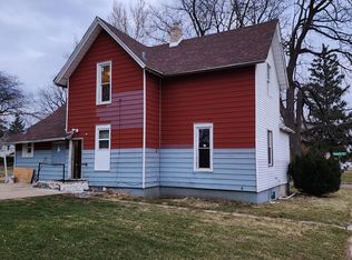 527 Howard Ave, Rockford, IL 61102