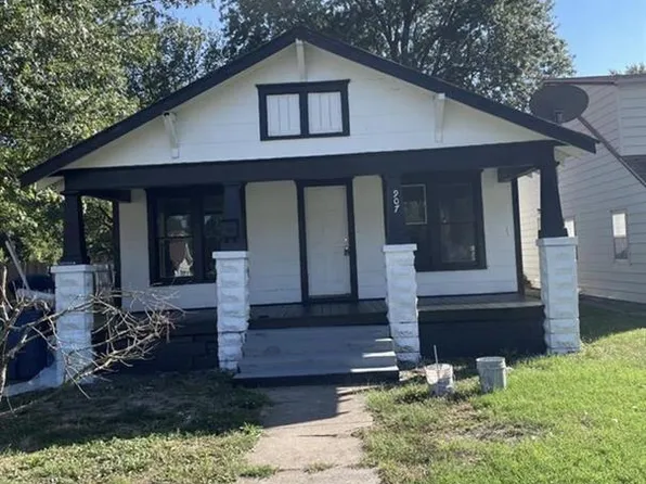 907 W 5th St, Coffeyville, KS 67337