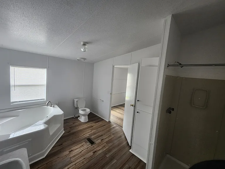 10011 SW 84th Ave — Photo 16