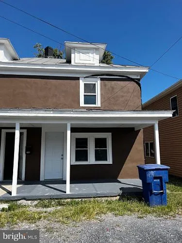 520 Short St photo 1