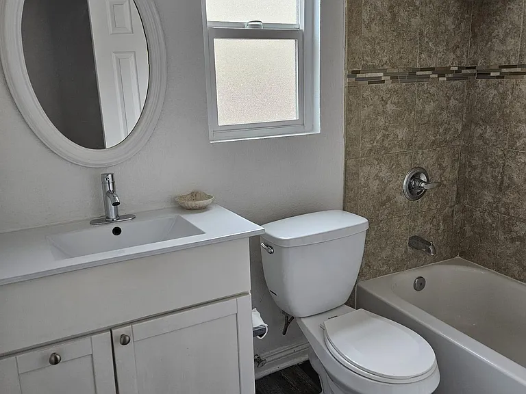 3172 Farnsworth Ave — Photo 8