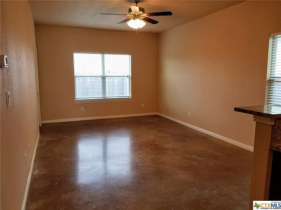 3rd image of 609 Orion Dr