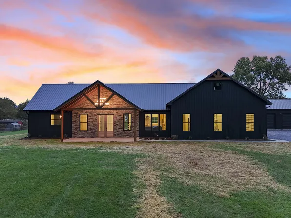 260 Shannon View Rd, Johnson City, TN 37615