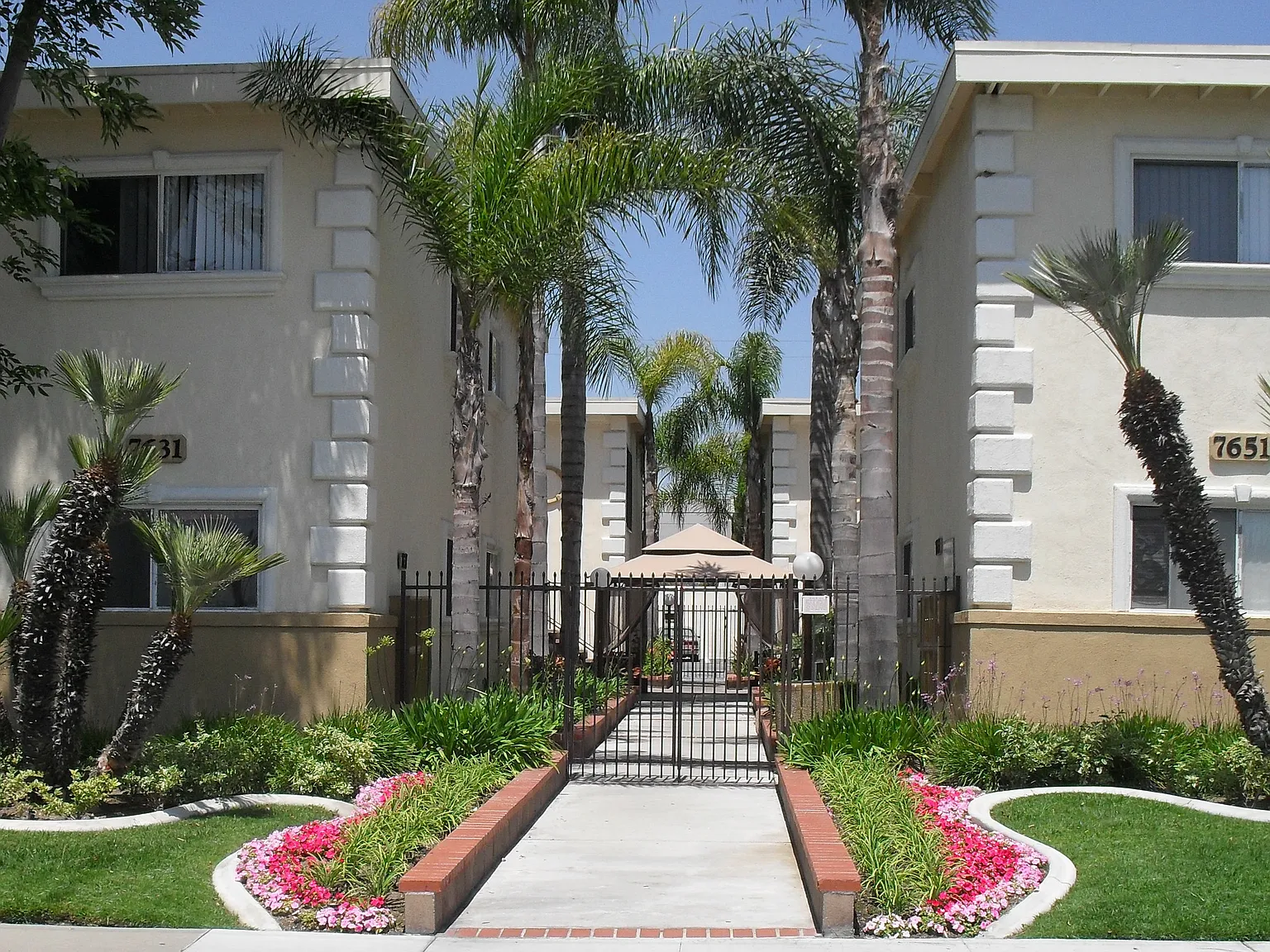 Parkridge Apartments — Photo 2