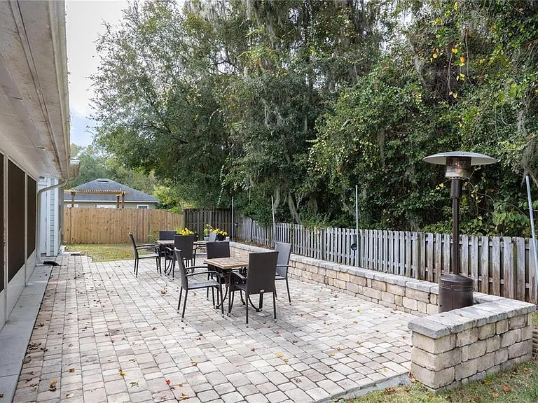 5504 NW 34th St — Photo 38