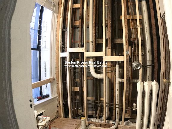 27.5 Massachusetts Ave. #1 Boston - Back Bay Unit Photo 5